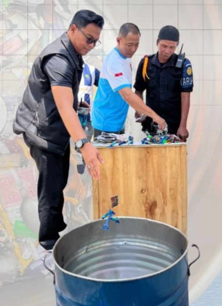 Wujud Komitmen Jaga Keamanan Lapas Klaten Gelar Pemusnahan Barang Terlarang Hasil Razia
