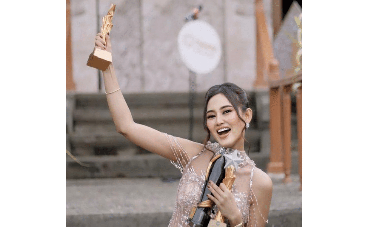 Puteri Indonesia Kalimantan Tengah 2024 Cetak Prestasi: Dessy Paramita Dewi Boyong 3 Awards