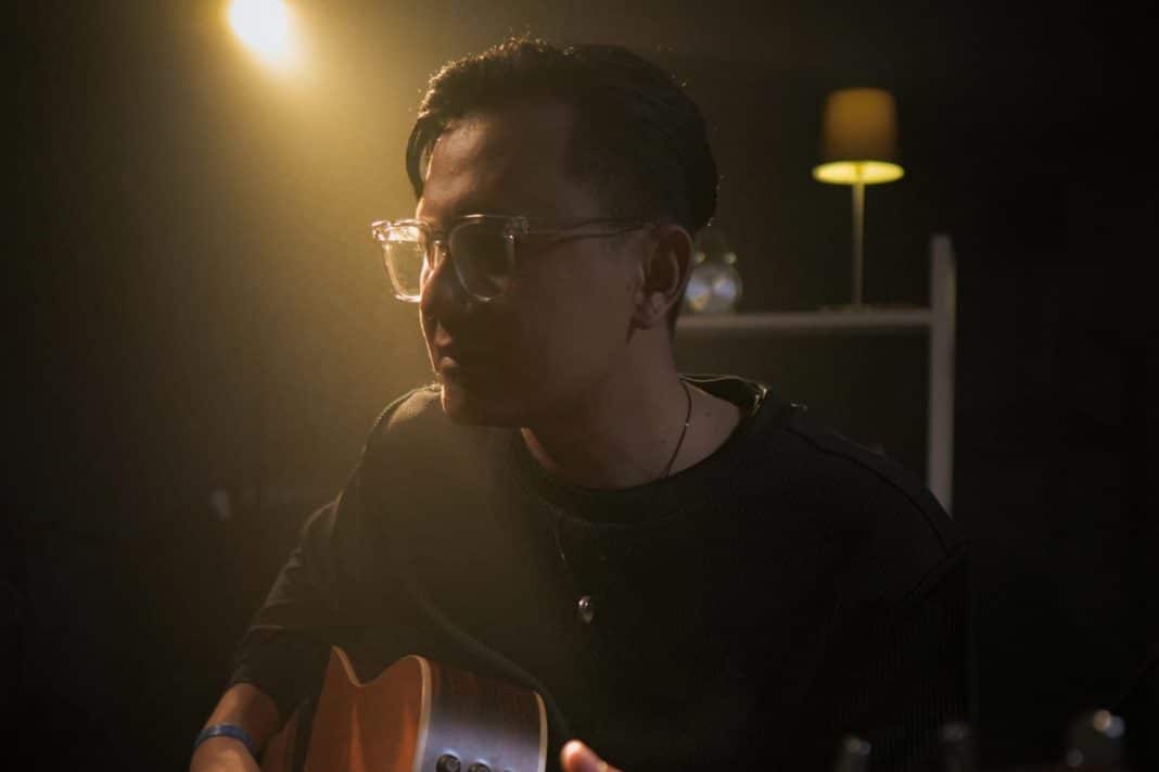 Nyaris Berhenti Bermusik, Denny Bangkit Lewat Lagu “Istimewa”