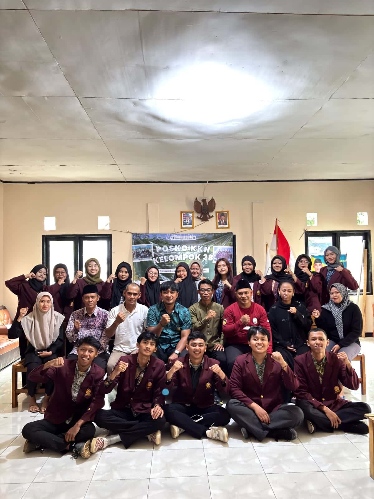 Atasi Kendala Akses Jalan, KKN Unsika Bentuk "KOPAS" dan Dorong Digitalisasi UMKM Desa Pasanggrahan