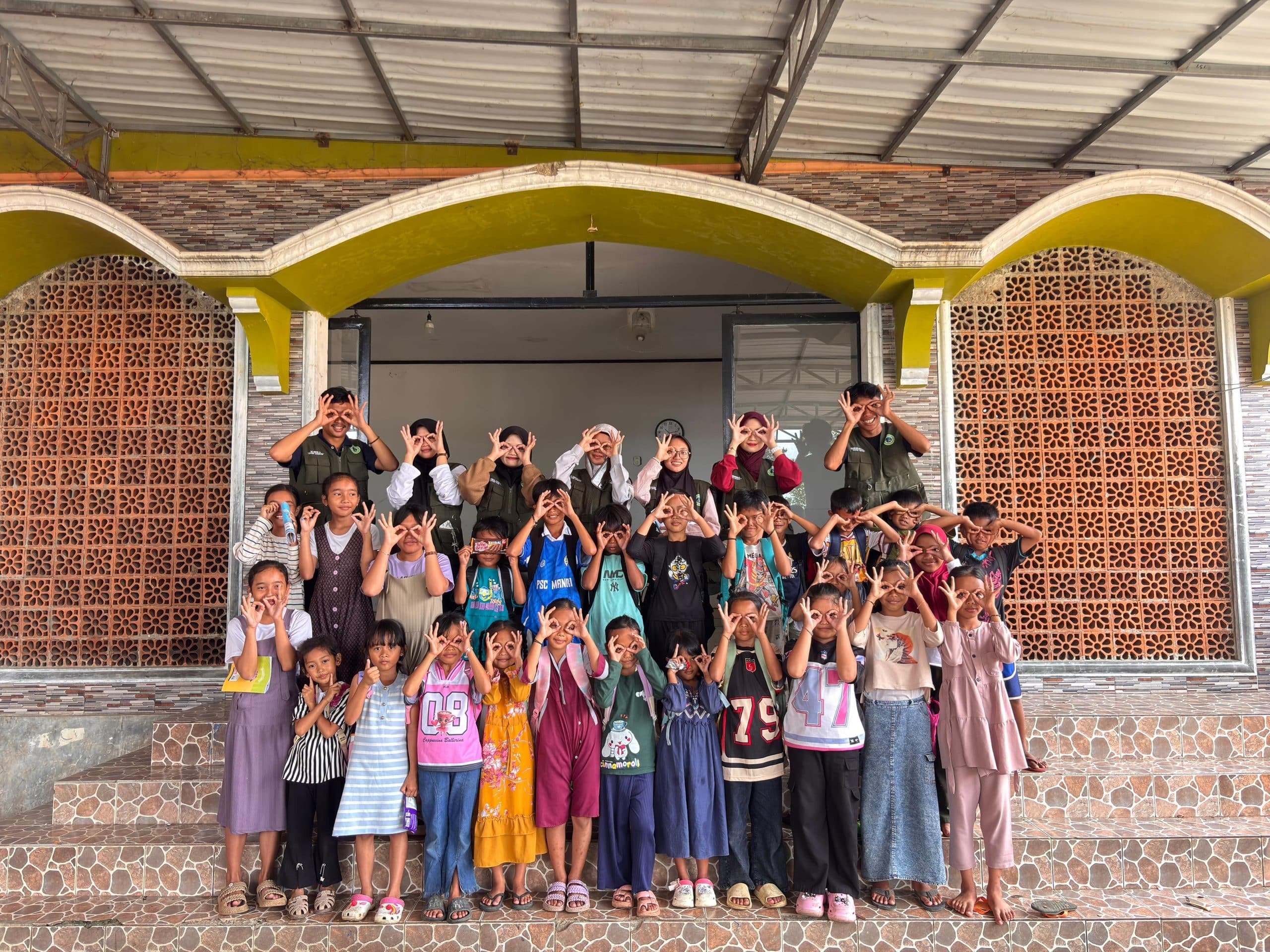 Wujud Kepedulian Pendidikan, KKN Unsika Gelar Bimbel Tiga Hari bagi Anak-Anak Desa Pasanggrahan
