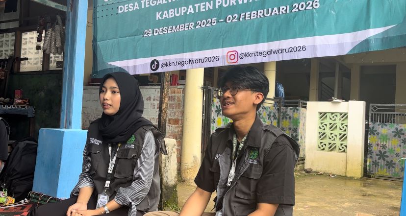 Sosialisasi UMKM Go-Digital oleh Mahasiswa KKN Unsika di Desa Tegalwaru Purwakarta