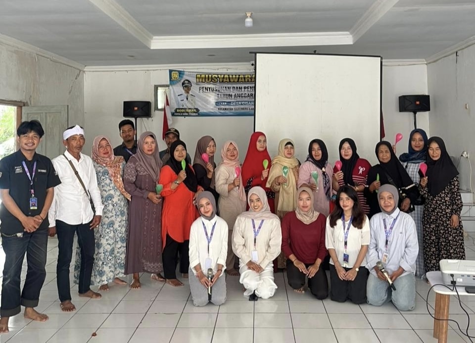 Mahasiswa KKN UNSIKA Hadir di Desa Cisarua, Wujudkan Pengabdian
Nyata melalui Kolaborasi Lingkungan, Sosial, dan Pemberdayaan
Masyarakat