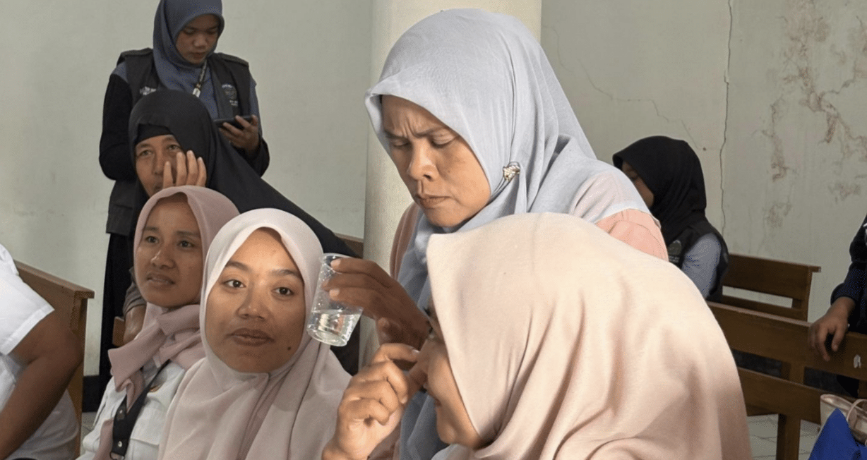 Tirta Kencana Desa: Inovasi Filtrasi Air Berbasis Sensor Kekeruhan, Klasifikasi Fuzzy,
dan Pemanfaatan Sekam Gabah untuk Kebutuhan MCK di Desa Tegalwaru