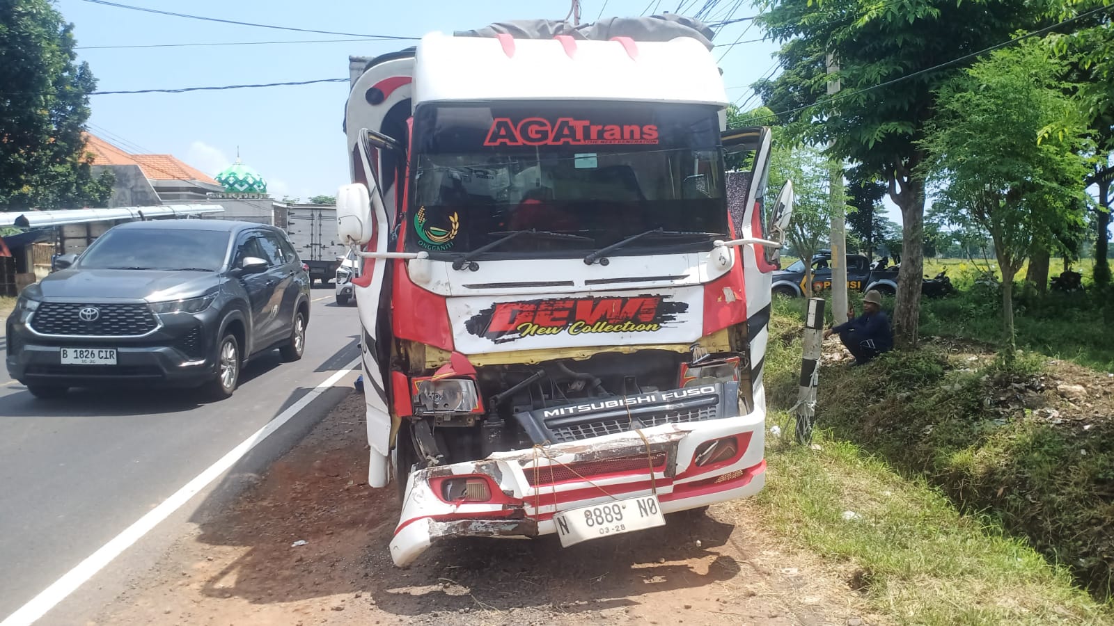Nyalip di Jalur Macet, Tabrakan Beruntun 5 Kendaraan di Bangsring Wongsorejo Tewaskan Pengendara Motor