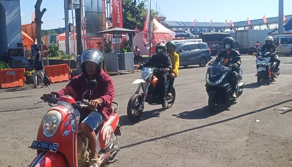 H-2 Lebaran, Arus Mudik dari Bali Padati Pelabuhan Ketapang Banyuwangi