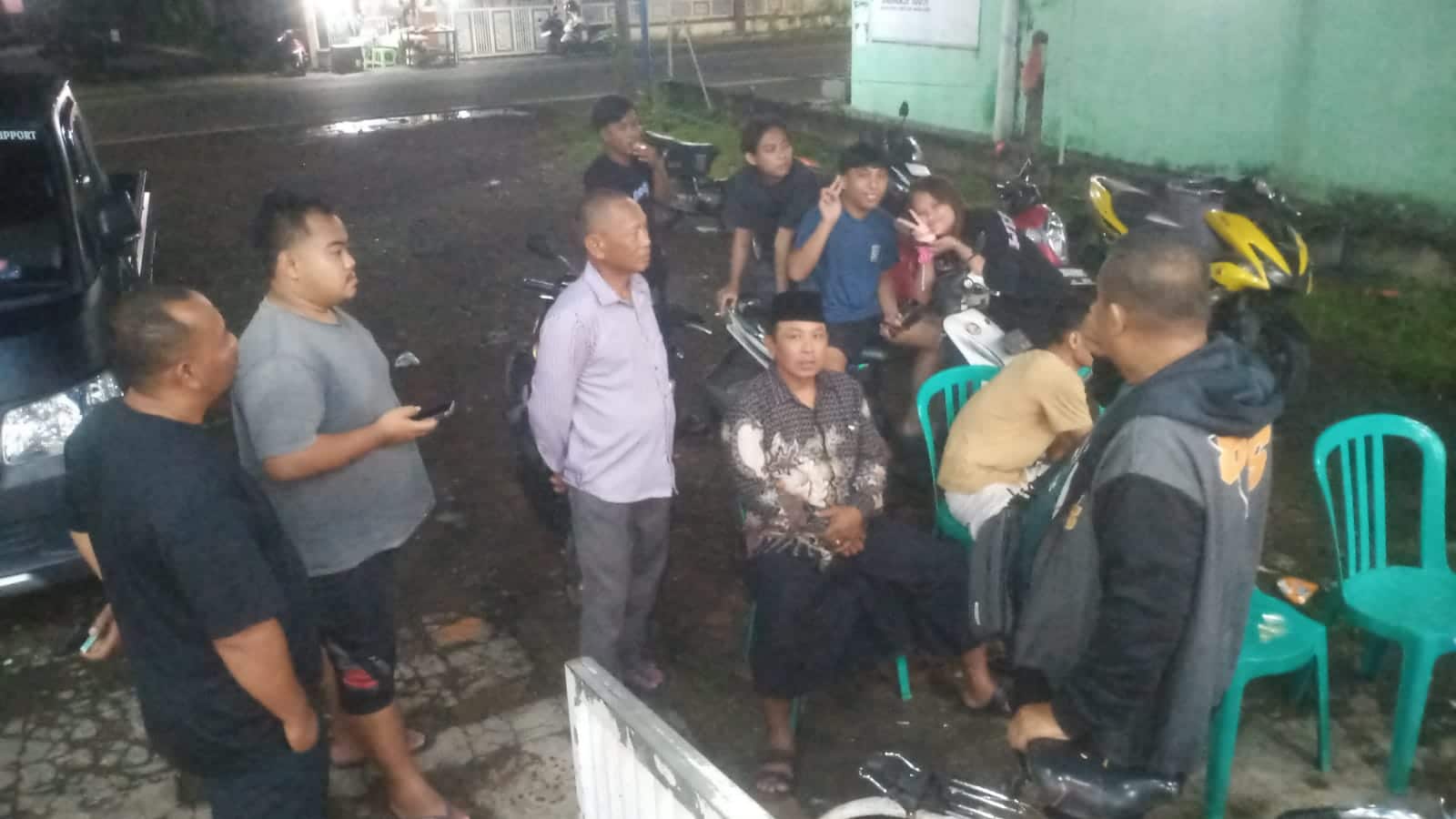 Vario 125 Disikat Saat Buka Puasa, Pelaku Tinggalkan Sepeda Mini Misterius
