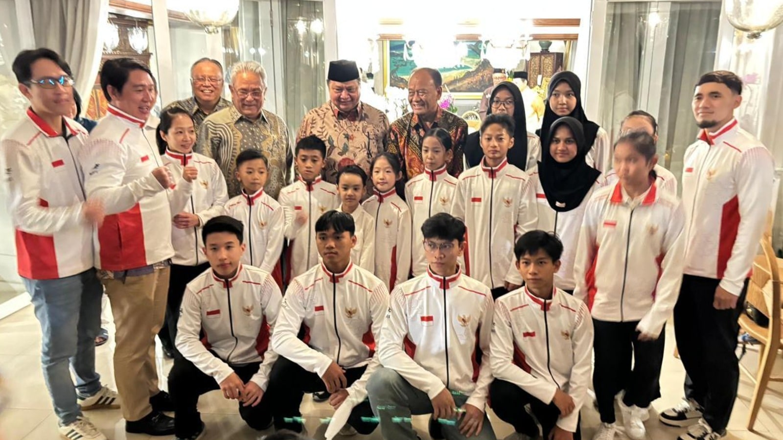 Ketua Umum APTIKNAS sekaligus Ketua Umum APKOMINDO Hadiri Halalbihalal di Rumah Dinas Menko Perekonomian RI