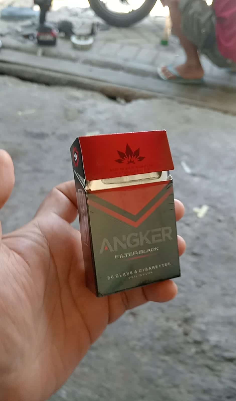 Rokok Tanpa Pita Cukai Marak di Pelosok Banyuwangi, Aparat Terlihat Tutup Mata?