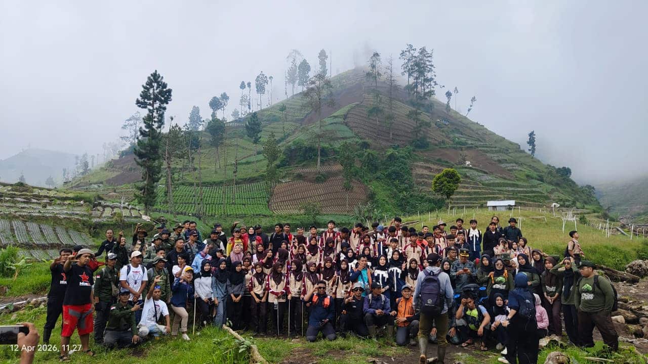 Bumiayu Peduli: 500 Relawan Tanam 400 Bibit Pohon, Kolaborasi Besar Jaga Hulu Sungai
