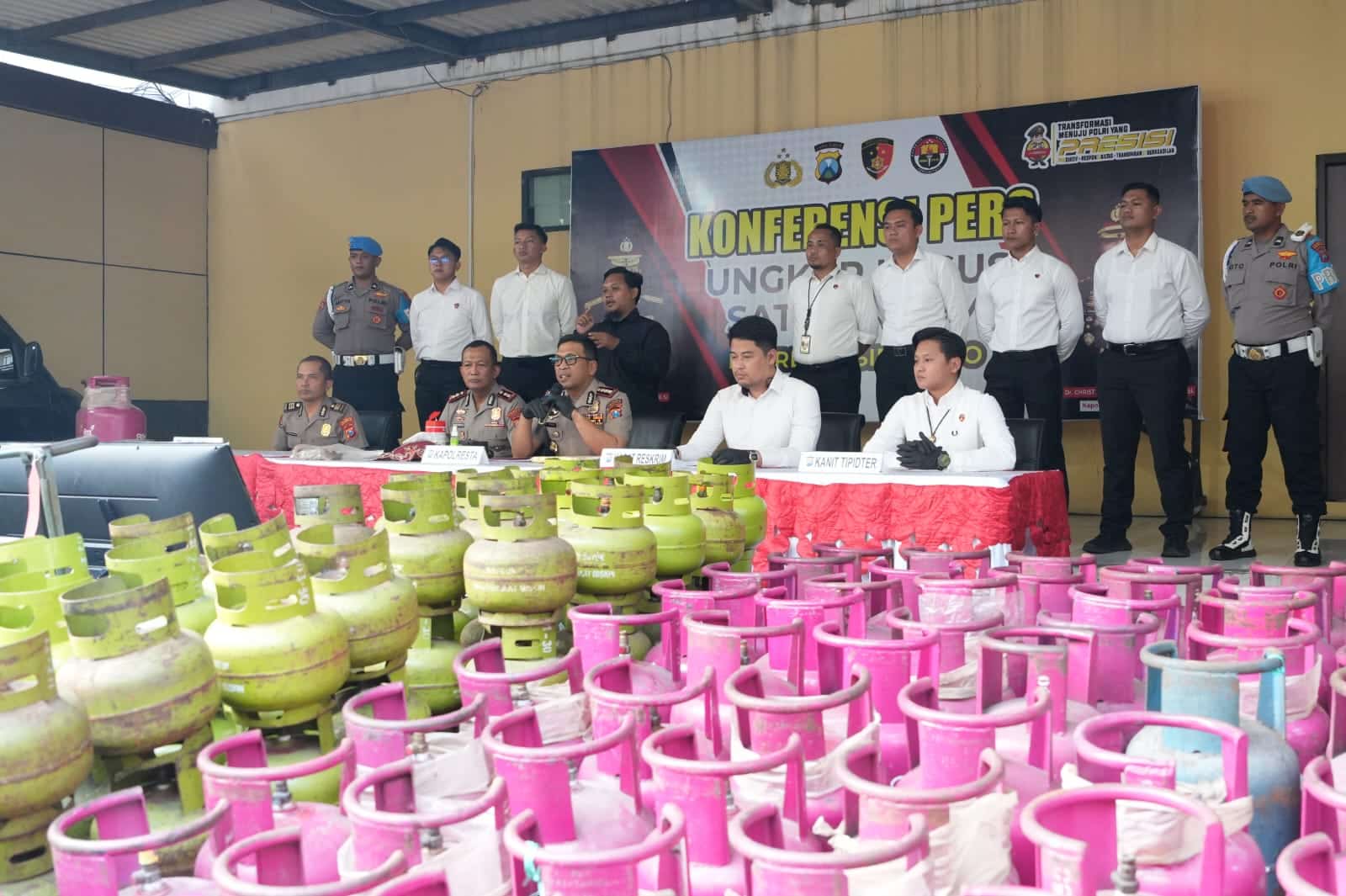 Polresta Sidoarjo Ungkap Sindikat Elpiji Oplosan di Rumah Kontrakan
