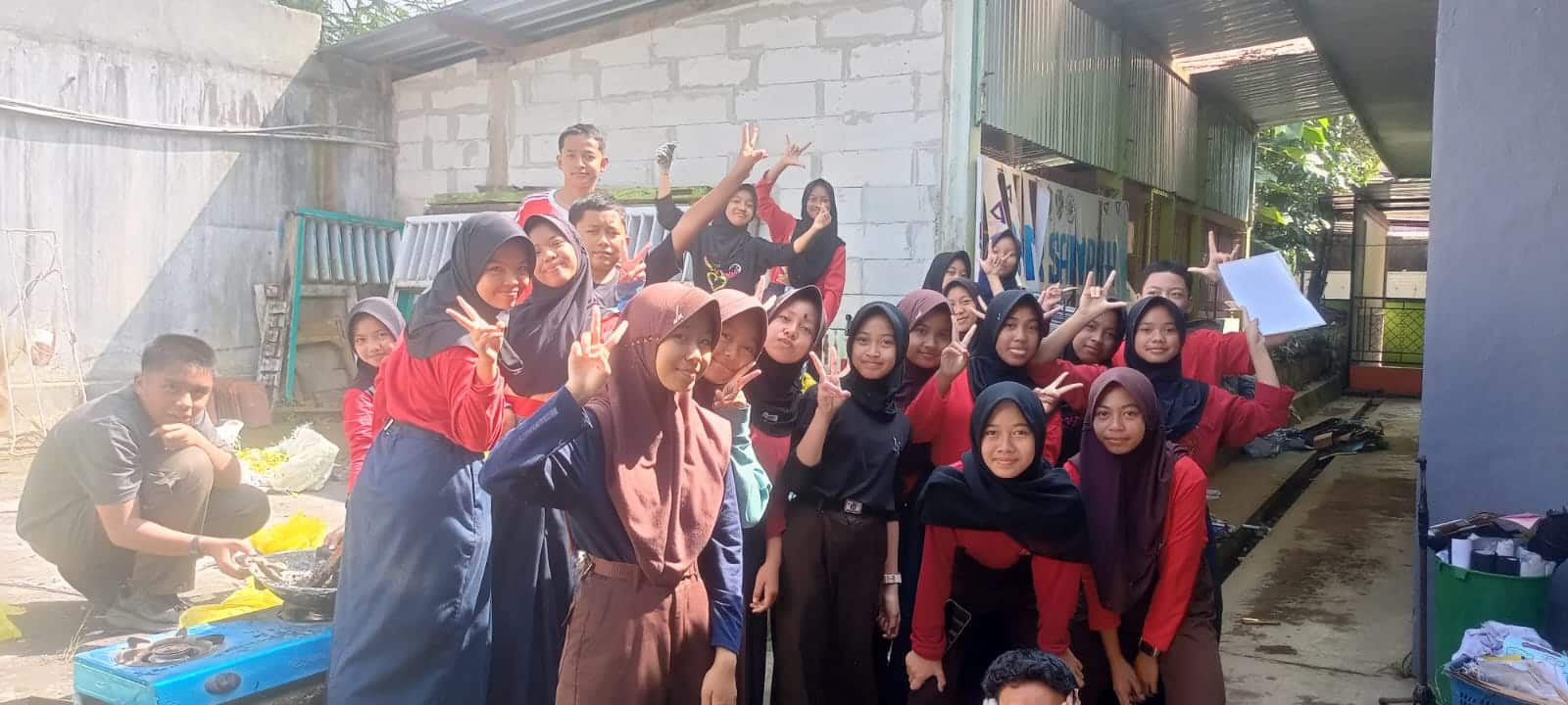 Sisi Lain Liburan: Siswa SMPN 1 Karangkobar Sulap Sampah Jadi Barang Guna di Tengah Ujian UKLN