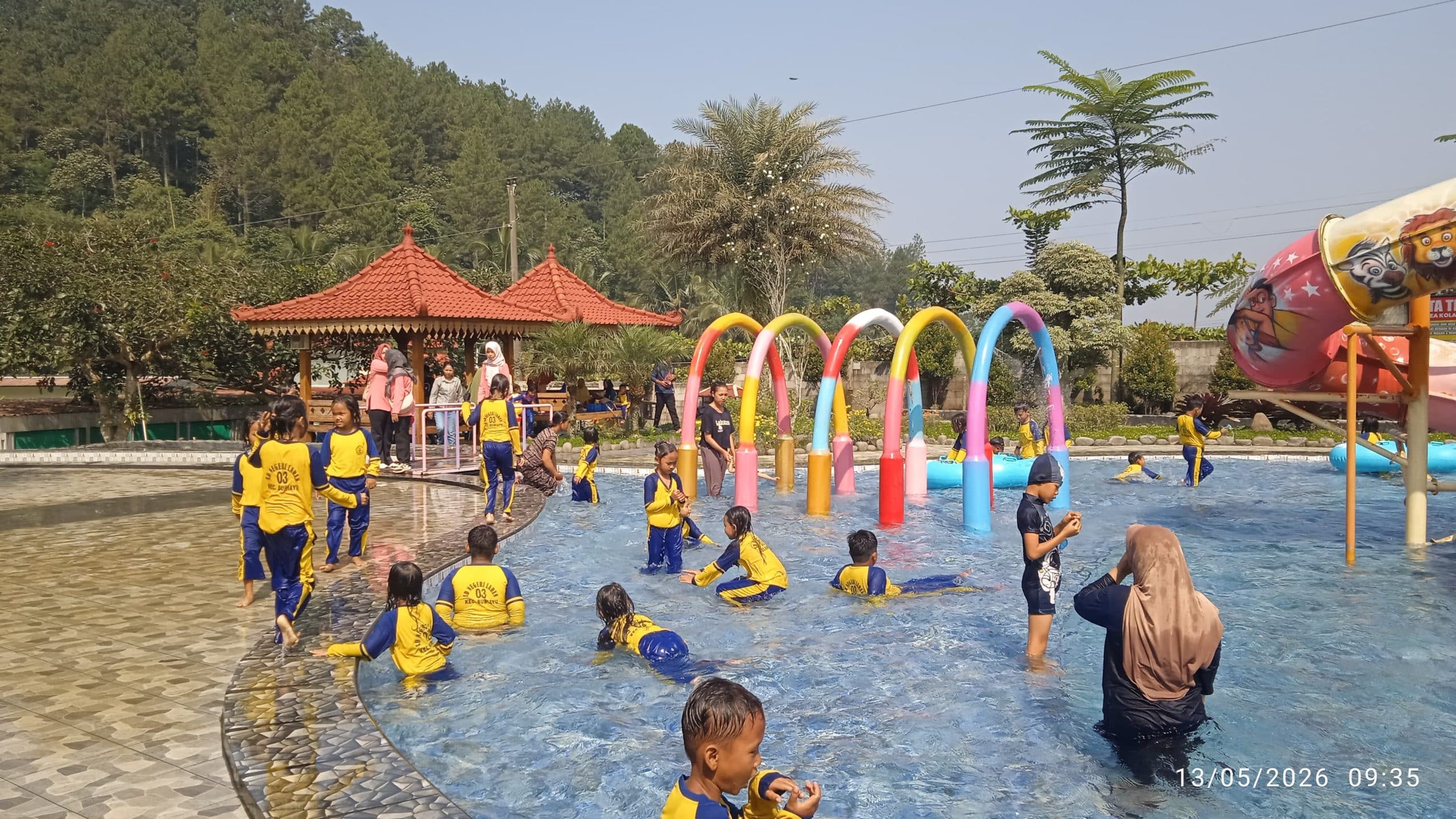 Outing Class SD Negeri Laren 3 Kenalkan Wisata Walicung sebagai Media Pembelajaran