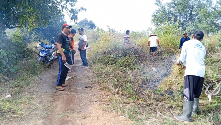 Camat Wongsorejo Gelar “Tandang Bareng” Bersama Pokdarwis dan Nelayan di Kawasan Pantai Kalitopo dan Takat Lebar