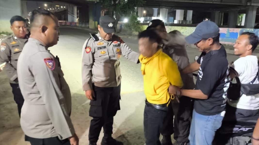 Polsek Pademangan Tingkatkan Patroli KRYD, Dua Pengguna Sabu Diamankan dalam Razia Dini Hari