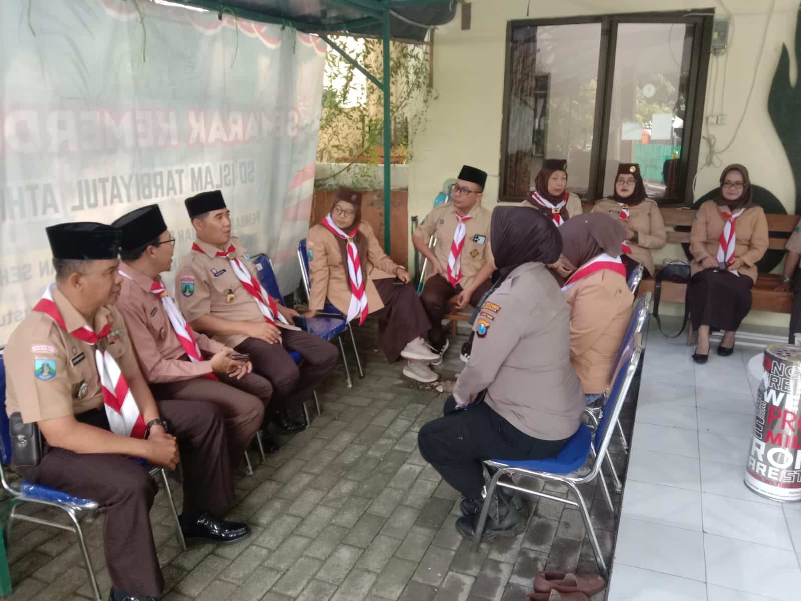 Danramil Rungkut Mayor Inf Sumarji Hadiri Pengukuhan Pramuka Garuda 2026,Pramuka Rungkut Cetak Rekor MURI