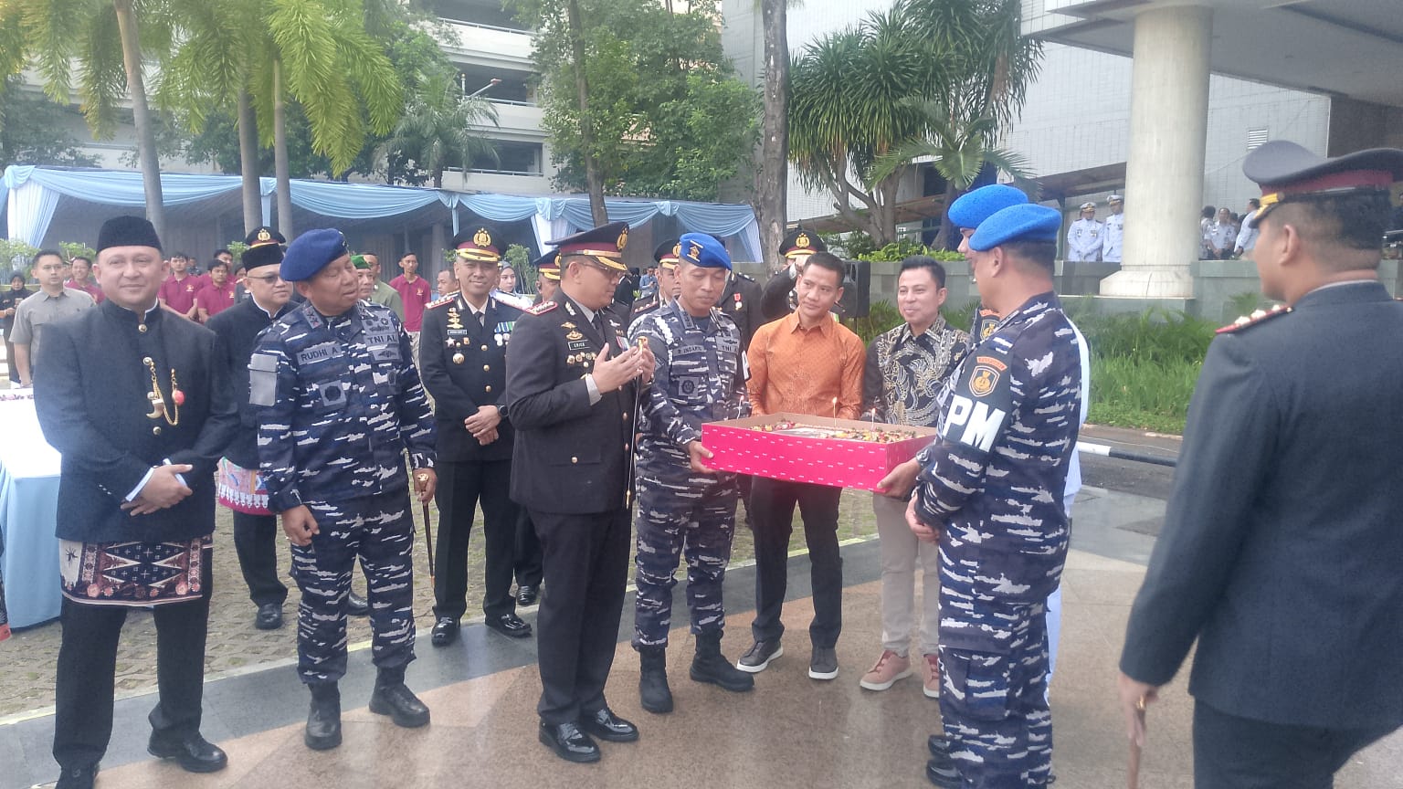 HUT Bhayangkara Ke 80 Meriah di Adakan di Plaza Timur Kantor Walikota Jakarta Utara
