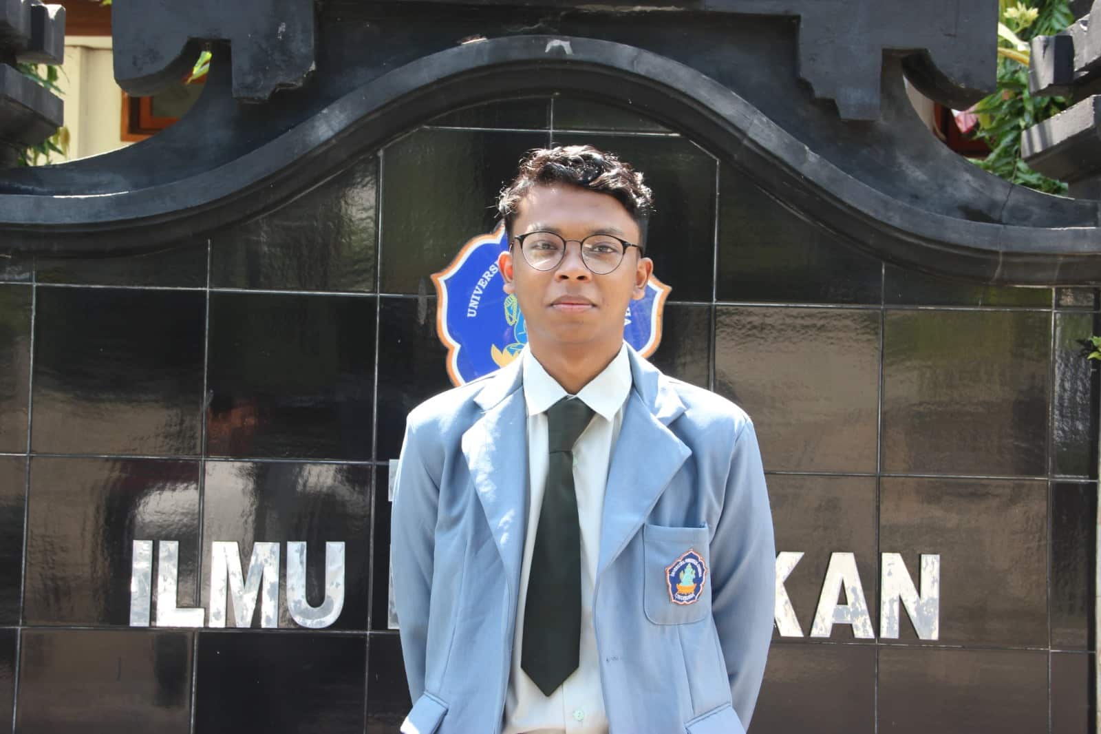 Menavigasi Media Sosial di Sekolah: Mengapa Kebijakan Saja Tidak Cukup Bagi Teknolog Pendidikan