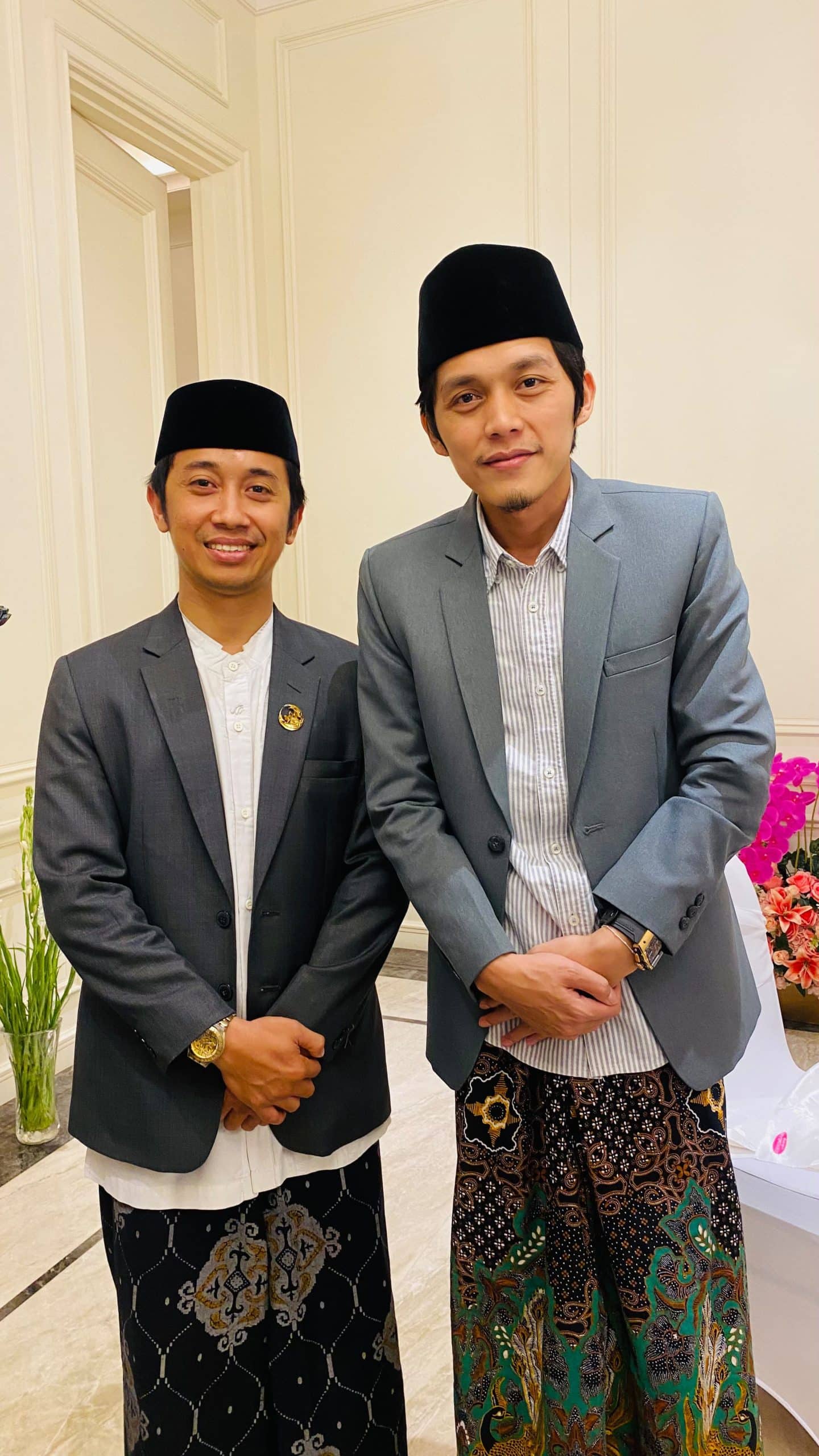 Ibu Gubernur Jatim Berpesan kepada Ustadz Nafi' Unnas: Perbanyak Shalawat untuk Meraih Kemuliaan Dunia dan Akhirat