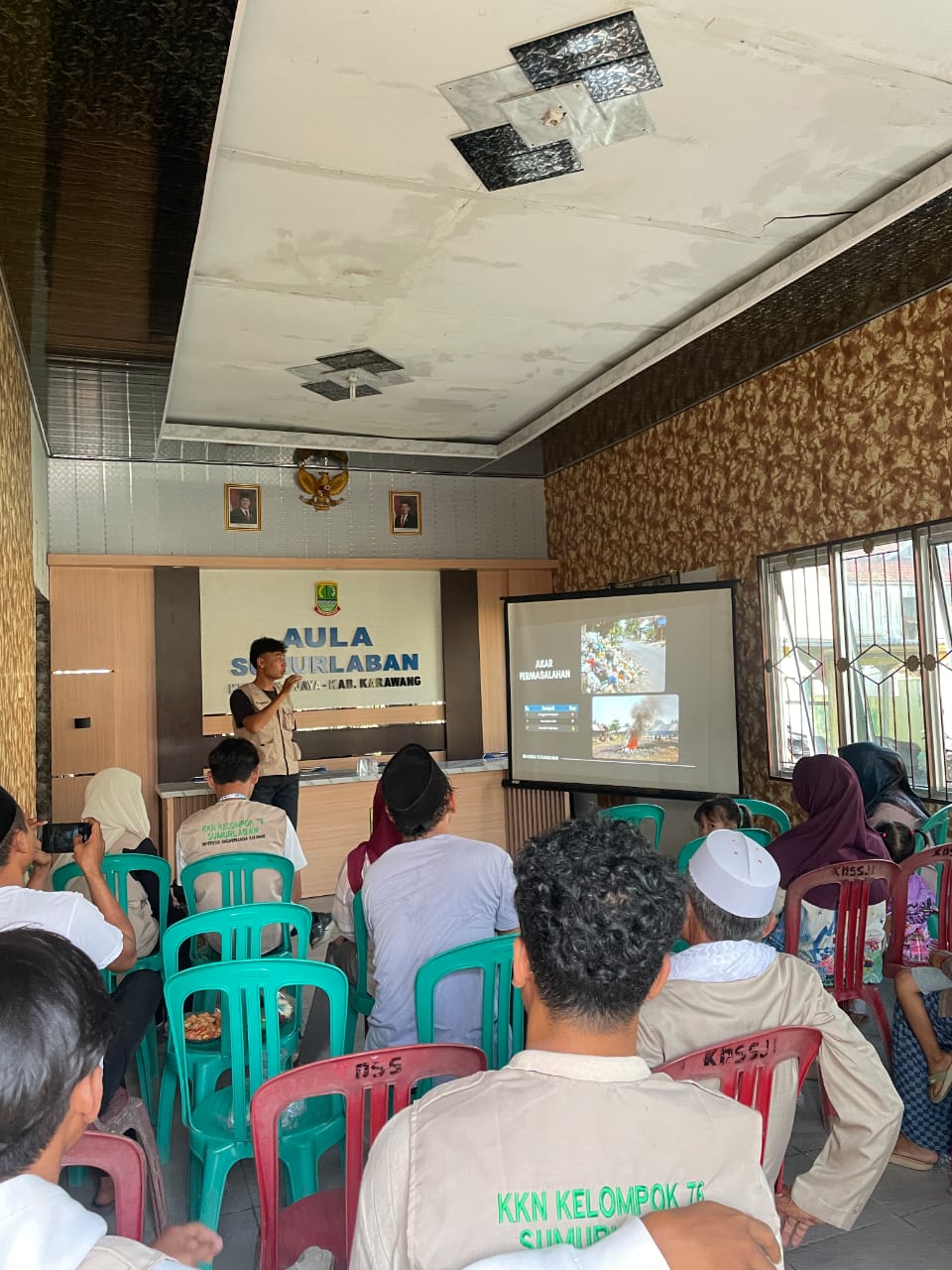 Mahasiswa KKN UNSIKA Bangun Insinerator dan Edukasi Masyarakat tentang Pengelolaan Sampah di Desa Sumurlaban