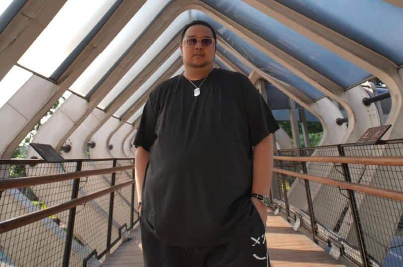 Roy Nair Hadirkan Visual Sinematik Lewat Music Video "JAHAT"