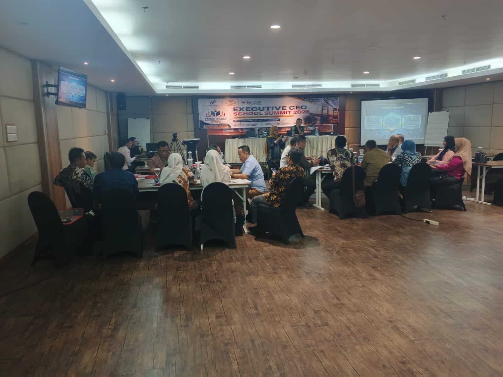 Pembukaan Executive CEO School Summit 2026, Nazaruddin: Berbagi Pengalaman