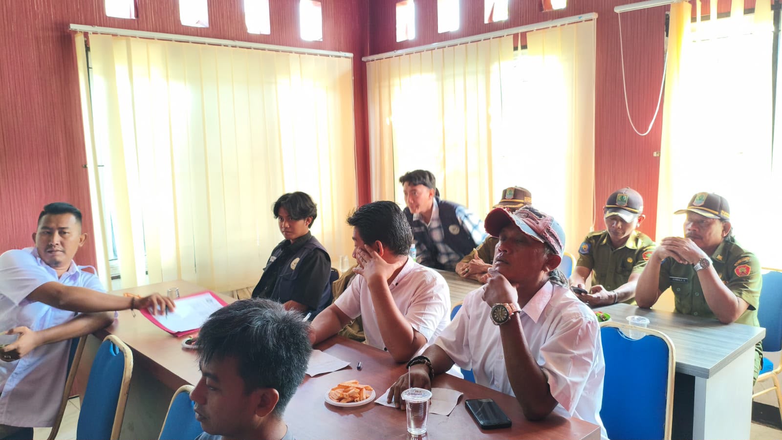 KKN Unsika 69 Sosialisasikan Website Resmi Desa Gempolkarya