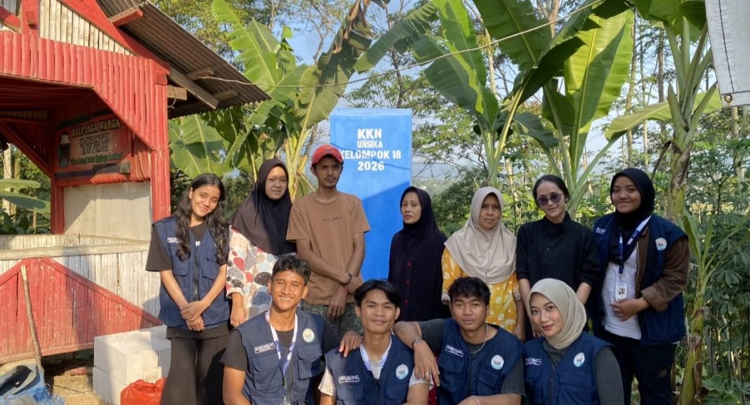 Rocket Stove: Inovasi Pembakaran Sampah Minim Asap Untuk Mendukung Lingkungan Bersih Di Desa Nangewer