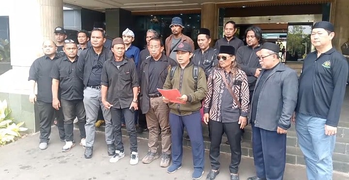 Perjuangan Wali Songo Laskar Sabilillah DKI, Menyerahkan Nota Keberatan Status Kubah Al-Hadad Koja