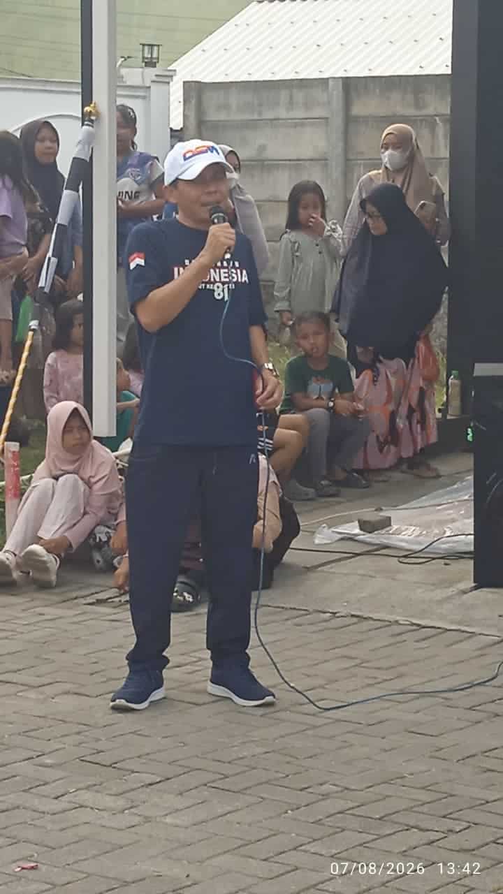 Semarak HUT ke-81 RI, Desa Jatisawit Gelar Lomba Gerak Jalan
