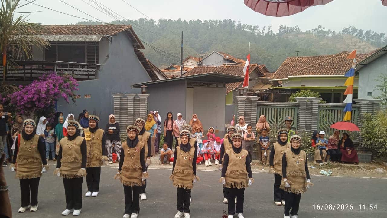 Pesta Rakyat HUT ke-81 RI di Desa Pakujati