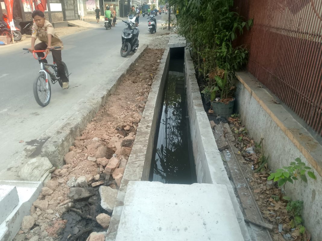 Proyek Pembangunan Saluran Air SDA di Walang Disorot, Diduga Tak Sesuai Spesifikasi