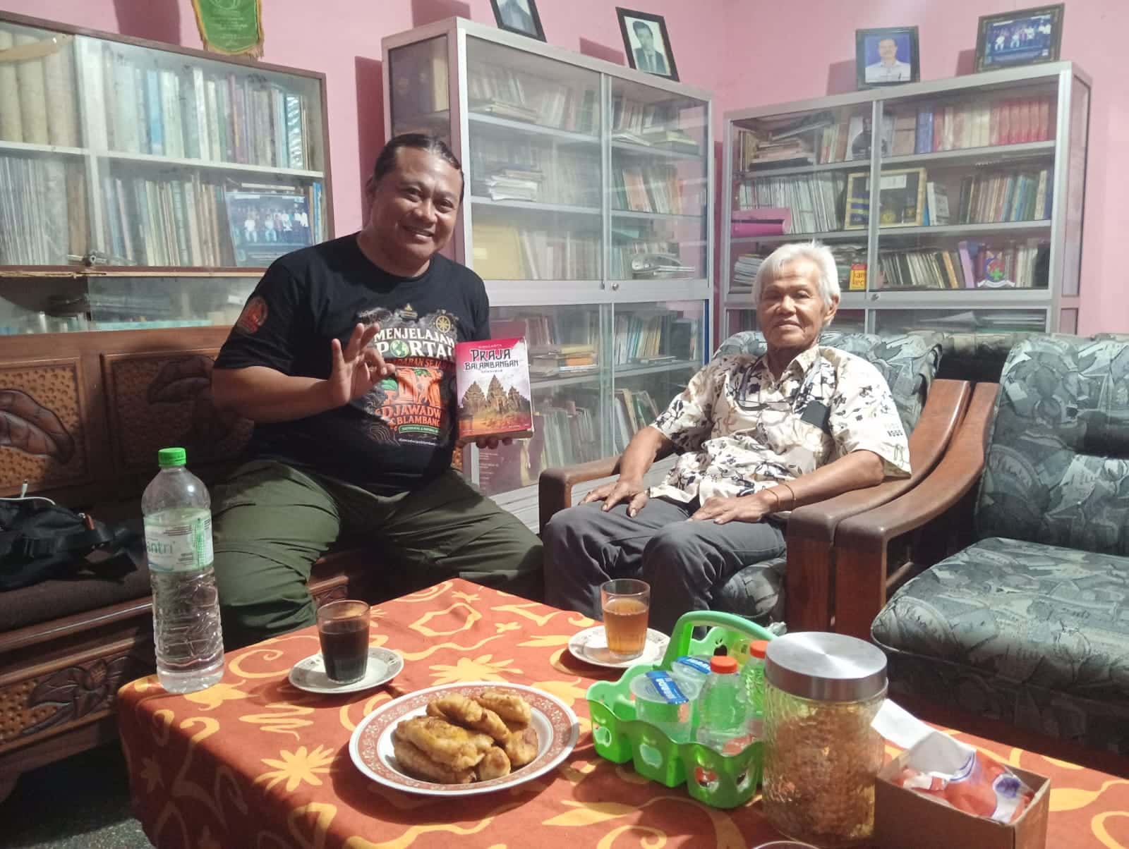 Penulis Buku Sejarah Wira Carita Praja Blambangan Patut di Apresiasi
